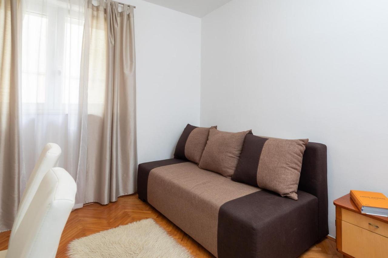 Seaside Apartment Blue Dugi Rat Bagian luar foto