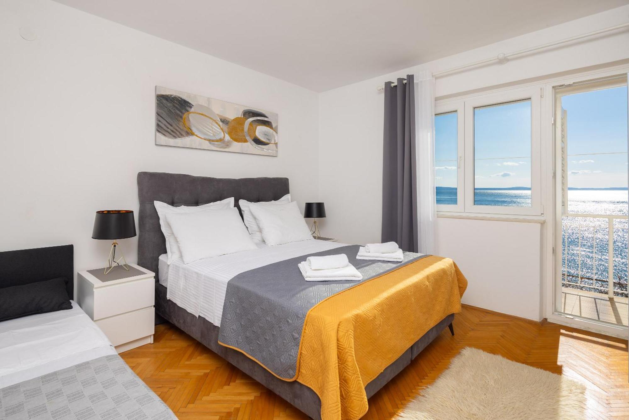 Seaside Apartment Blue Dugi Rat Bagian luar foto